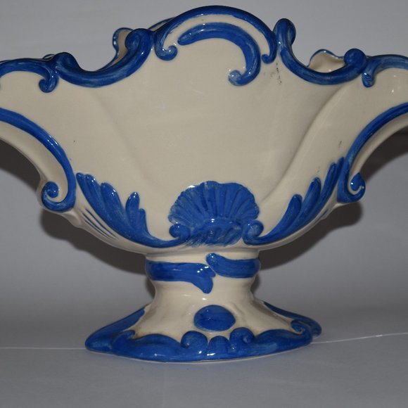 Vintage Glazed Porcelain Ceramic Fruit Bowl With Blue Trim in Victrian Stye - Picture 1 of 1